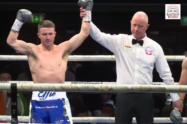 BASTIONBOXEO's tweet photo. Triunfos antes del límite de Pierce O’Leary, Nina Hughes y Sultan Zaurbek en el respaldo del Gwynne-Willis:
https://t.co/lbcF7hPZ7y
#boxeo #box #Deportes #resultados #MTKFightNight #resultado #FelizSabado #Deporte https://t.co/MaoqRWIIuL