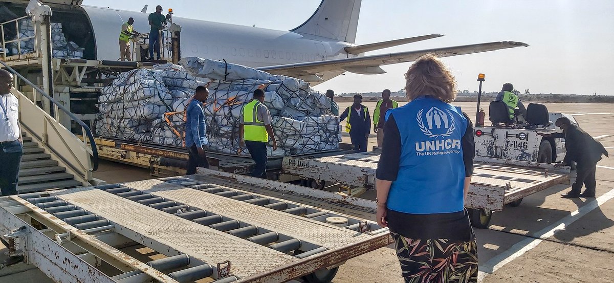 Ensuring that #refugees, #IDPs &amp; #AsylumSeekers have adequate shelter is vital, especially in emergencies.

This week, UNHCR airlifted the first batch of 75 family tents to #Tigray region to accommodate most vulnerable IDPs in Shire. Additional 1,700 tents will be delivered soon!