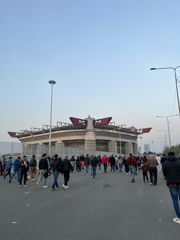 ksr67340's tweet photo. Pour tous les fans de foot et/ou de groundhopping, je viens de réaliser un de nos goal ultime🥲 #ACMGEN #groundhopping https://t.co/XUYZnNEqKP