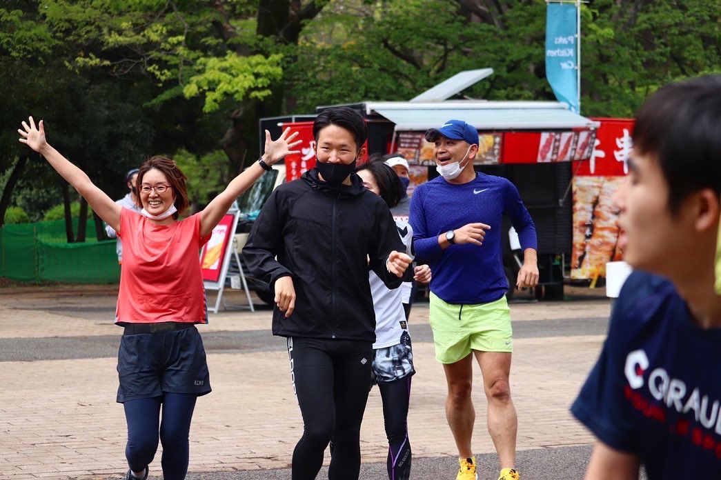 Tomoya_Ogikubo's tweet photo. 本日は100runイベントに参加しました🏃‍♂️
沢山の方に参加していただき、とても楽しい時間を過ごせました！
お会いした事のなかったフォロワーの方にも沢山来ていただけて嬉しかったです😊

また次回のイベントにも参加させていただこうと思っておりますので、開催が決まりましたらご応募お待ちしてます！ https://t.co/PiLZ7EvR6p
