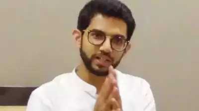 timesofindia's tweet photo. Use loudspeakers to discuss price rise, says Aaditya; MLA asks CM to recite 'Hanuman Chalisa' at home https://t.co/x3Mi8tjsw7 https://t.co/Srhl38rCtS