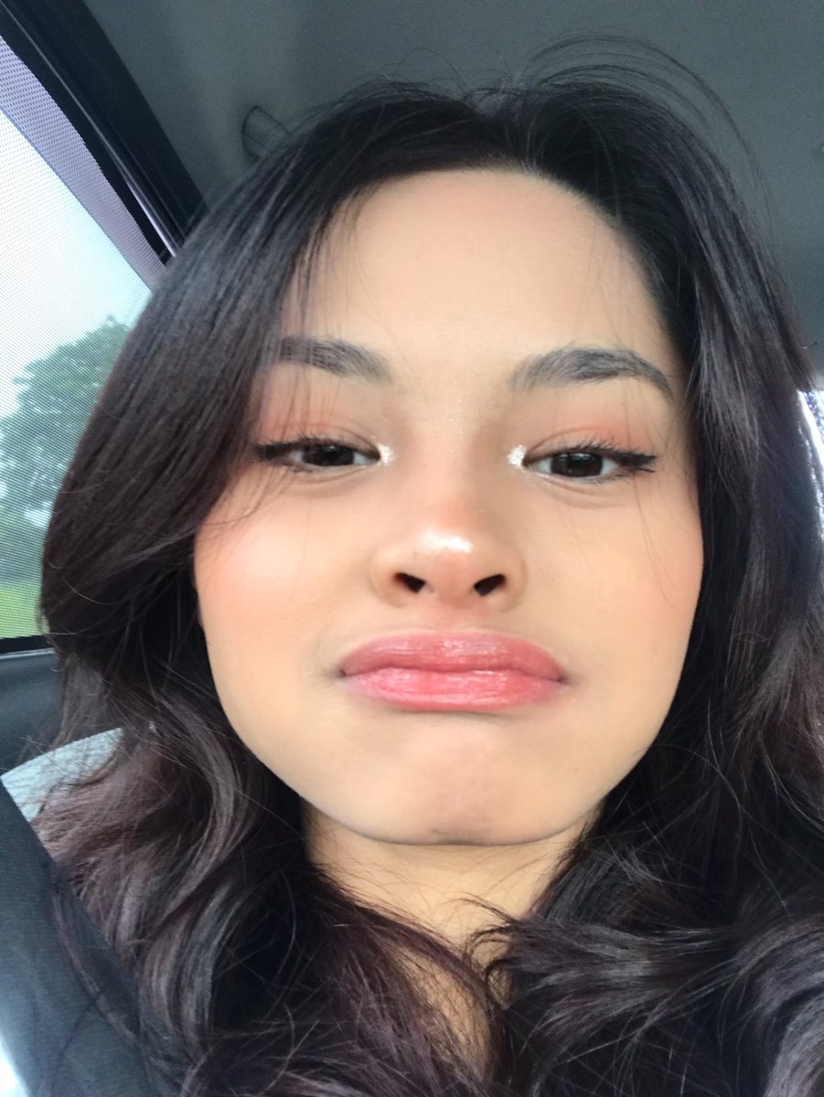 booitsbubbles's tweet photo. had only 15 minutes to do my makeup ;-; https://t.co/ACsZ79eIwe