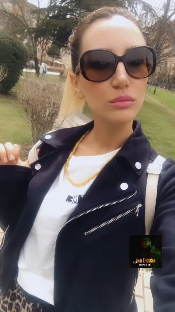 Kehribarını takmış TAHSİLATa çıkmış gibi😏