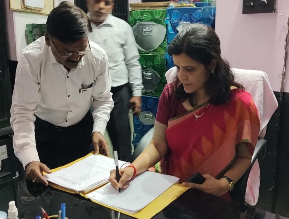 आज दिनांक 16 अप्रैल 2022 को रायबरेली के नवीन जिलाधिकारी के रूप में माला श्रीवास्तव ने  पदभार ग्रहण किया |