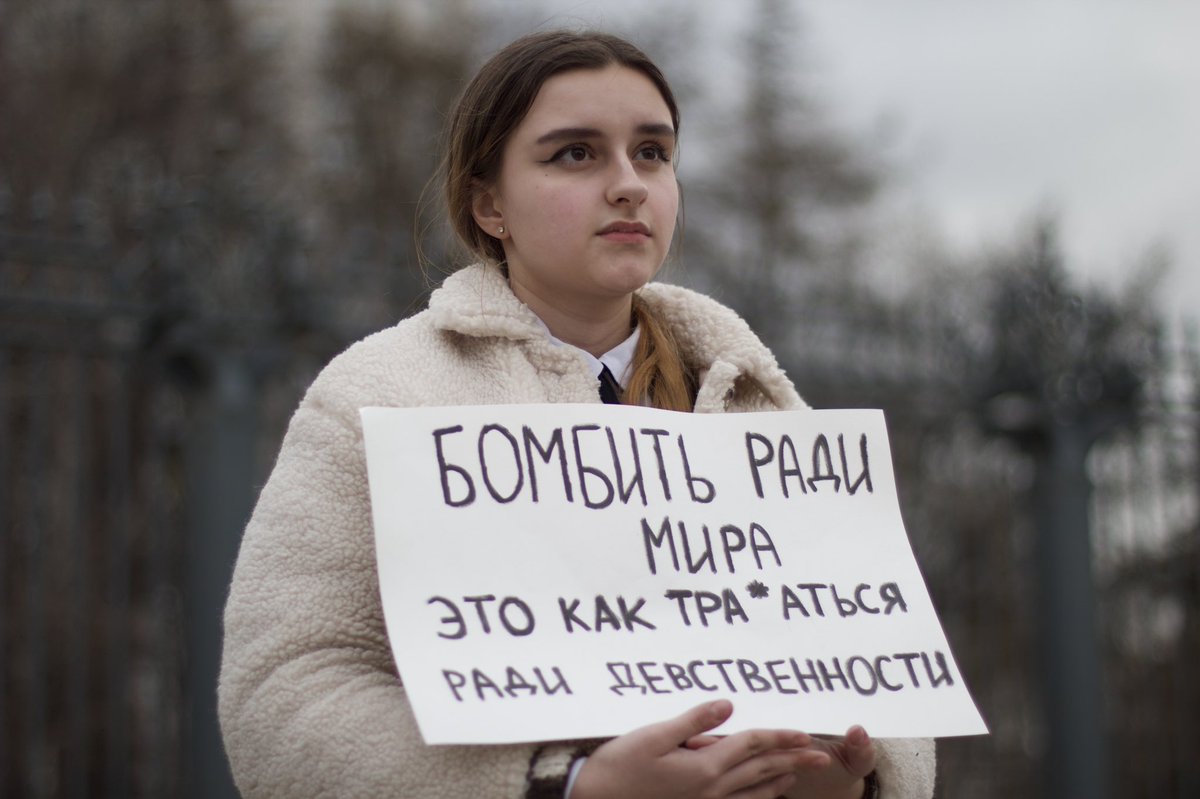 khodorkovsky_en's tweet photo. “Bombing for peace is like f*cking for virginity”

Single picket in front of the Russian government on Free Russia Square in Moscow. https://t.co/6rjjswj0pb