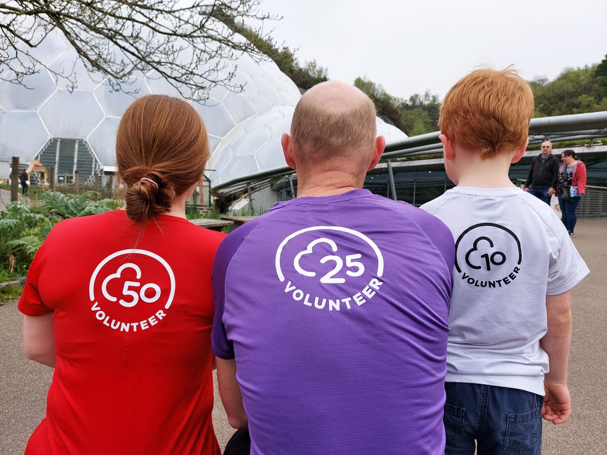 magicjohnno's tweet photo. Tailwalking as a family at today's Eden Project #parkrun and levelling up to 50 volunteer credits @freeweeklytimed @parkrunUK https://t.co/mP5U9dDZCQ