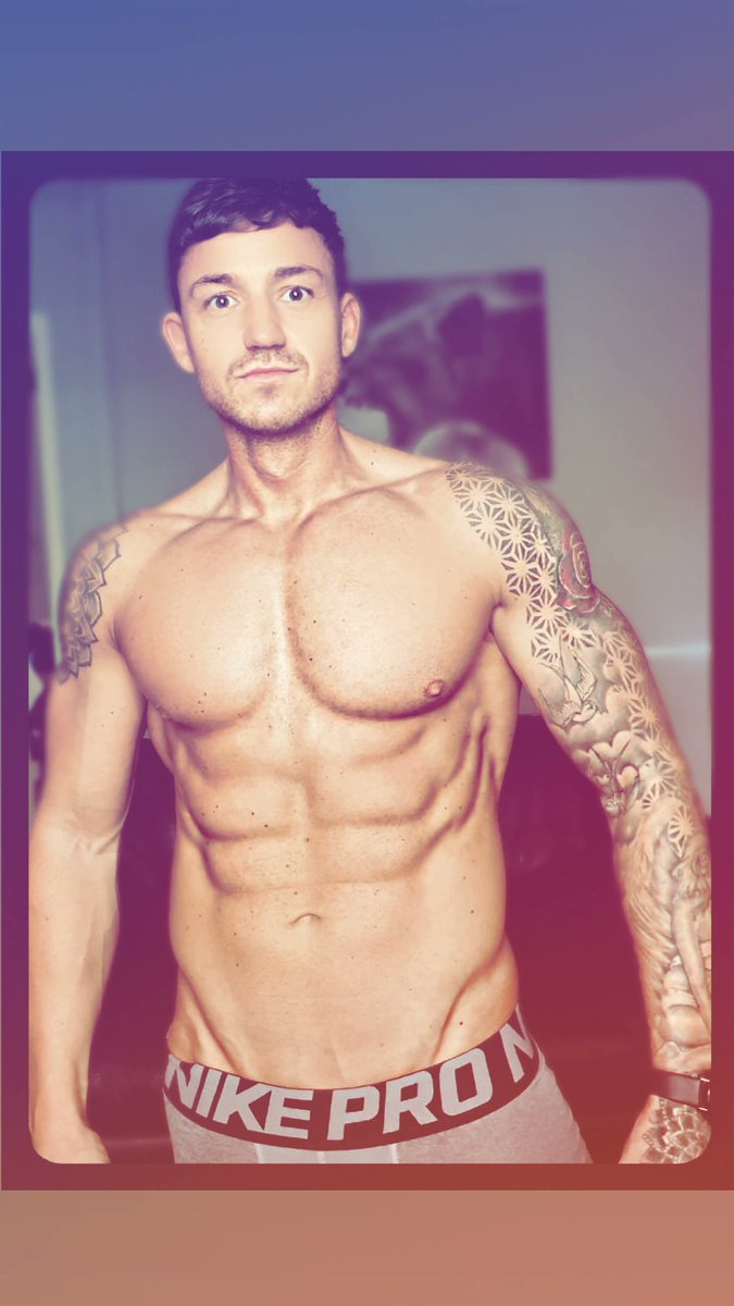 alpha_one_shred's tweet photo. It's a good morning ladies and gentleman 😉 start of the weekend. Half naked alone time 🍆 whats your plans? 
#onlyfans #tradie #muscle #shredded https://t.co/PP9TDRLW3T