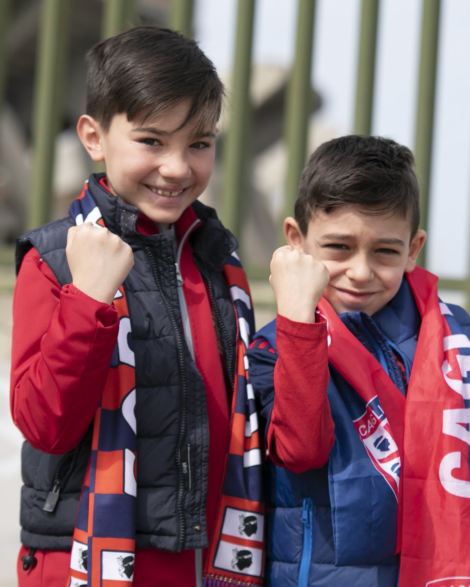 unipoldomus's tweet photo. I NOSTRI TIFOSI 😍💪🏼

#CagliariSassuolo https://t.co/roqq5UTtqX