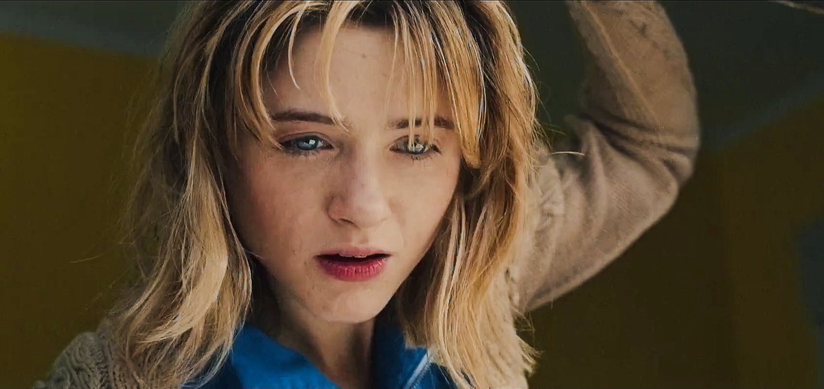 [. Villain Chic from another universe 👌🏻