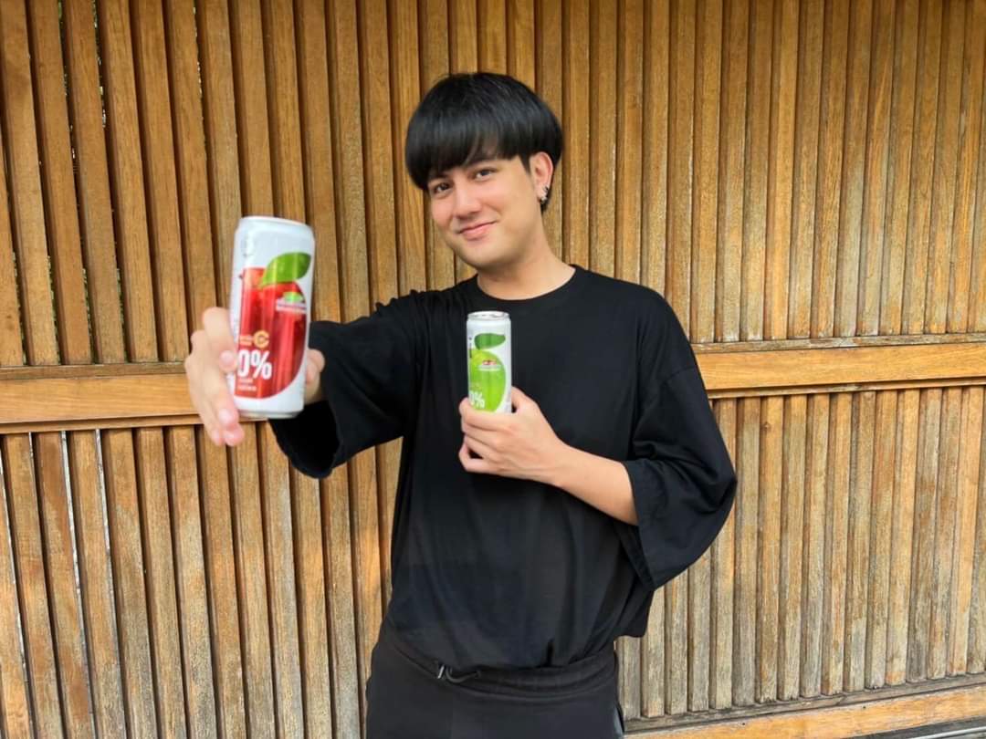iamnickys's tweet photo. Eden apple Sparkling high vit c + อันไหนน่ากินสุดน๊าาา ส่วนตัวคิดว่า อยากกินทั้งหมด !!!
.
 #EdenApple #อีเดนแอปเปิ้ล #meanband https://t.co/G14SBuFABh