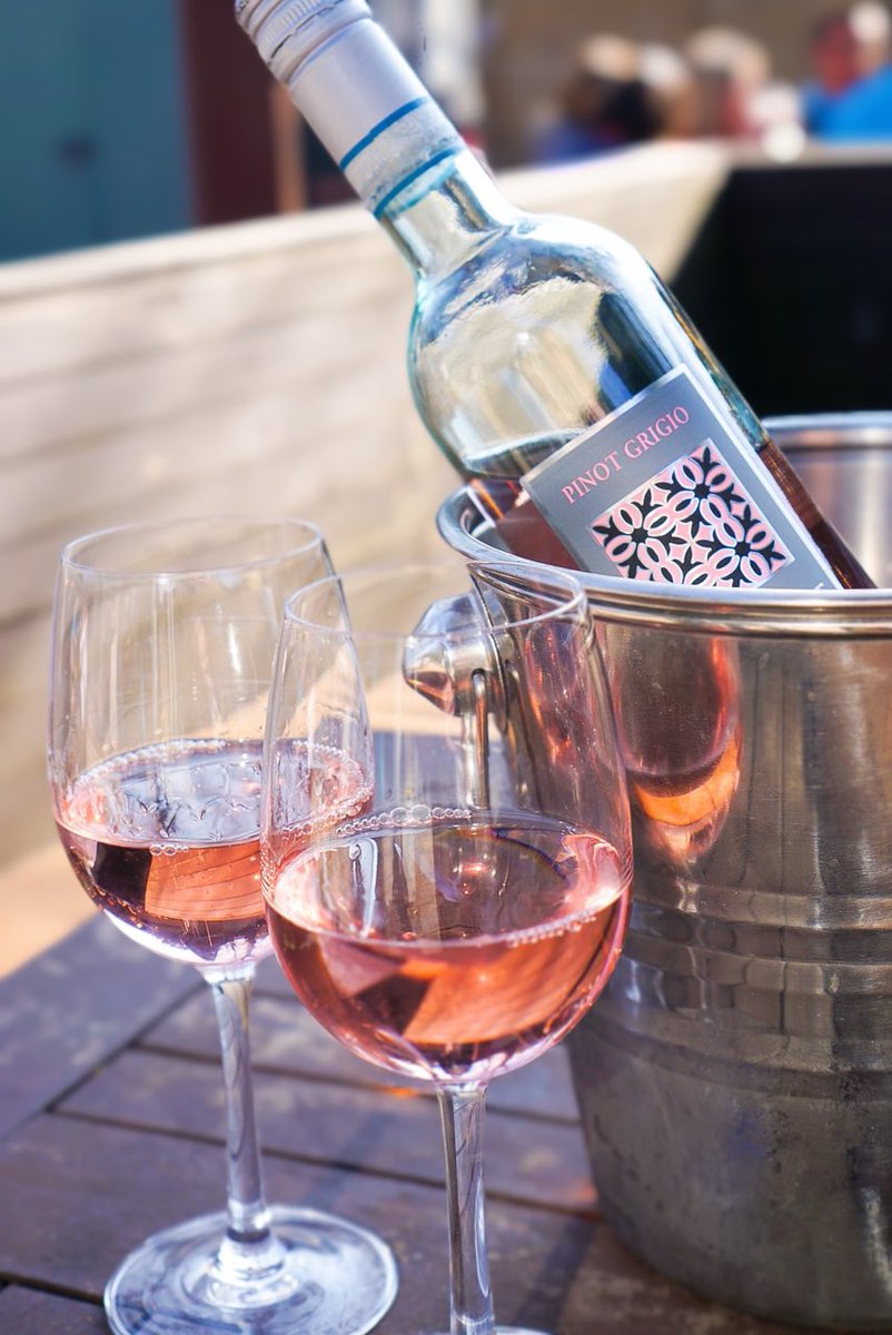 Perfect day for a Pinot rosé? 🍷