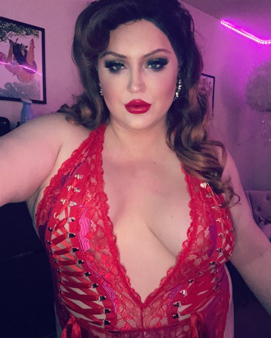 There is a shade of red for every woman #audreyhepburn #savagexfenty #pinupgirl #transisbeautiful #plussizequeen<a href="/tag/audreyhepburn"class="tags">#audreyhepburn</a><a href="/tag/pinupgirl"class="tags"><span>#pinupgirl</span></a><a href="/tag/transisbeautiful"class="tags"><span>#transisbeautiful</span></a><a href="/tag/savagexfenty"class="tags"><span>#savagexfenty</span></a><a href="/tag/p"class="tags"><span>#p</span></a>
