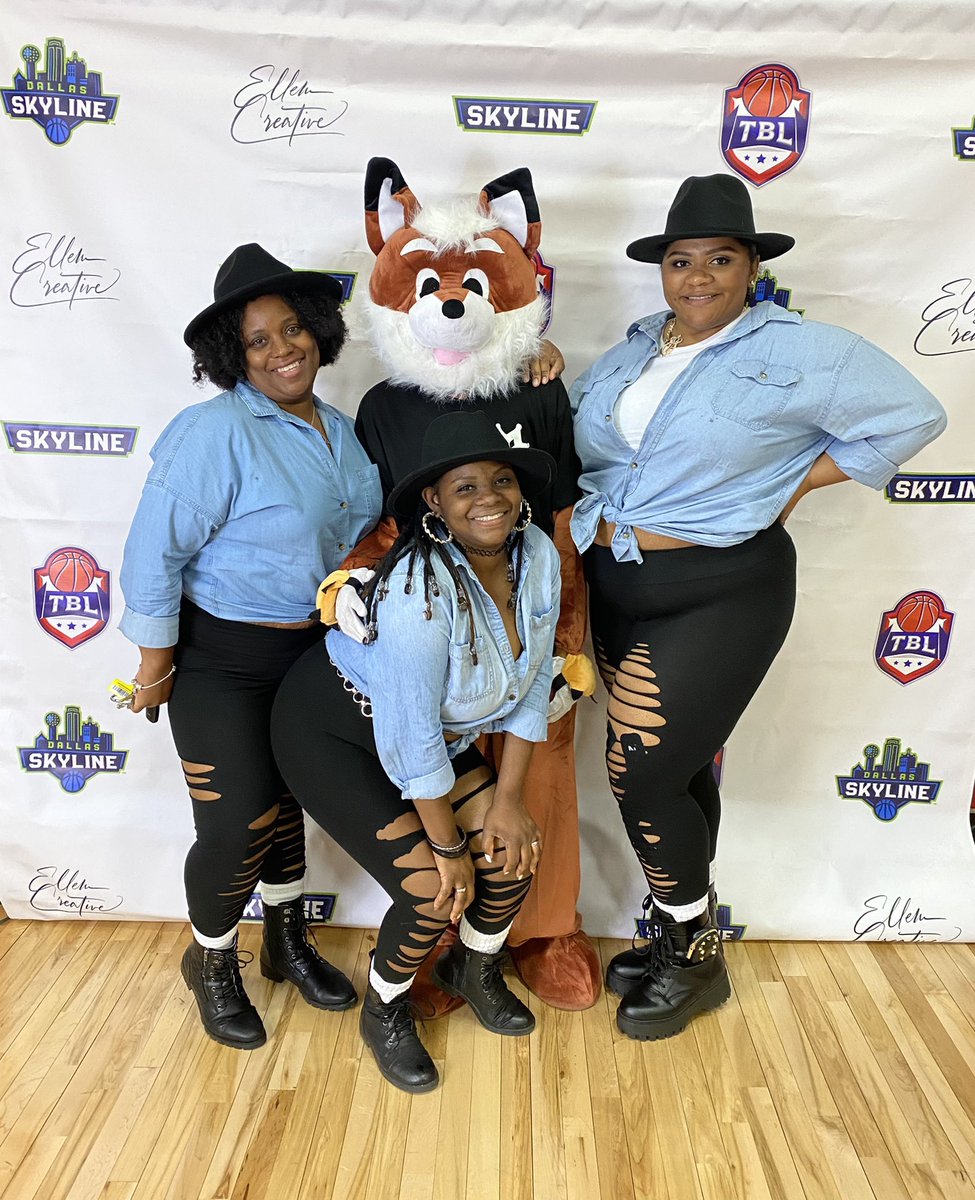 CurvyQueenz's tweet photo. We love our mascot 
GUS THE FOX 🦊 https://t.co/BTEDf9HqBC
