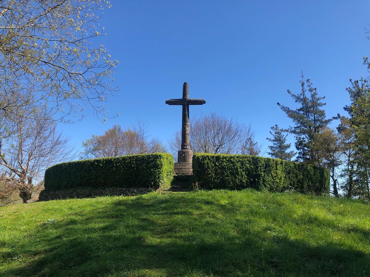 ToniBarreraEsco's tweet image. Migdia del #DissabteSant amb temps assolellat i dia esplèndid des de la Creu d’#Arrate (Arrateko Kurutzia) #Eibar #Guipúscoa #Gipuzkoa #PaísBasc #Euskadi. Al matí, però, hi havia molta boira.