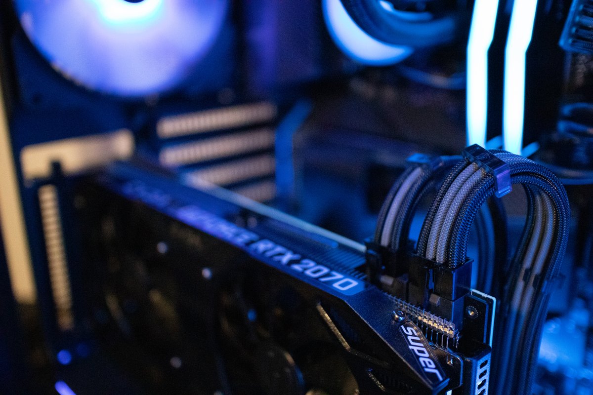 The Aogami (アオガミ) build getting finalized and here are some closeups shots!
<a href="/Phanteks/">Phanteks</a> <a href="/FractalDesignNA/">FractalDesignNA</a> <a href="/AorusOfficial/">AORUS</a> <a href="/NVIDIAGeForce/">NVIDIA GeForce</a>