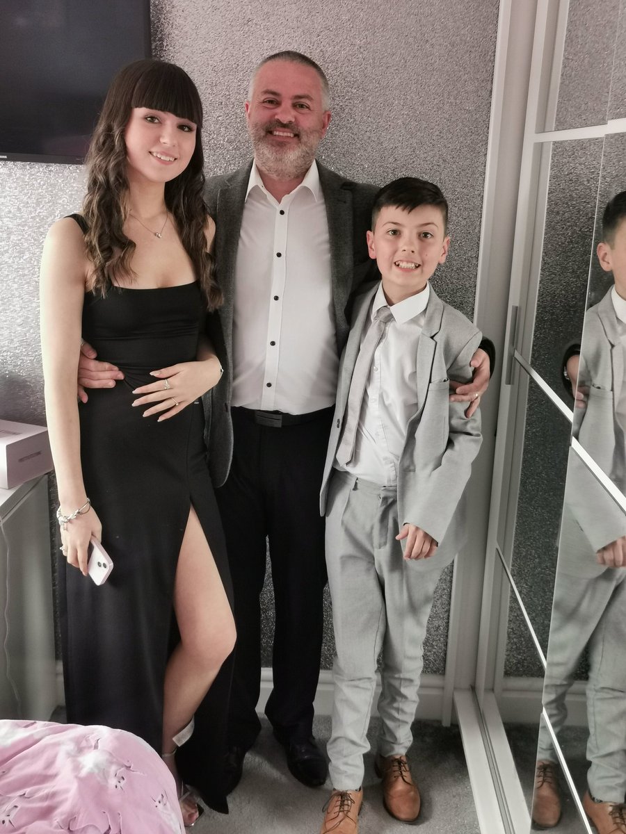 AlexBullock2010's tweet photo. Me, my dad and my sister @SophieBullock1 ready for last week's Film Awards Gala Evening @network_actor @hashtagtalentag @SophieBullock1 #actorsstyle #siblingactors https://t.co/g01vvUmh8Q
