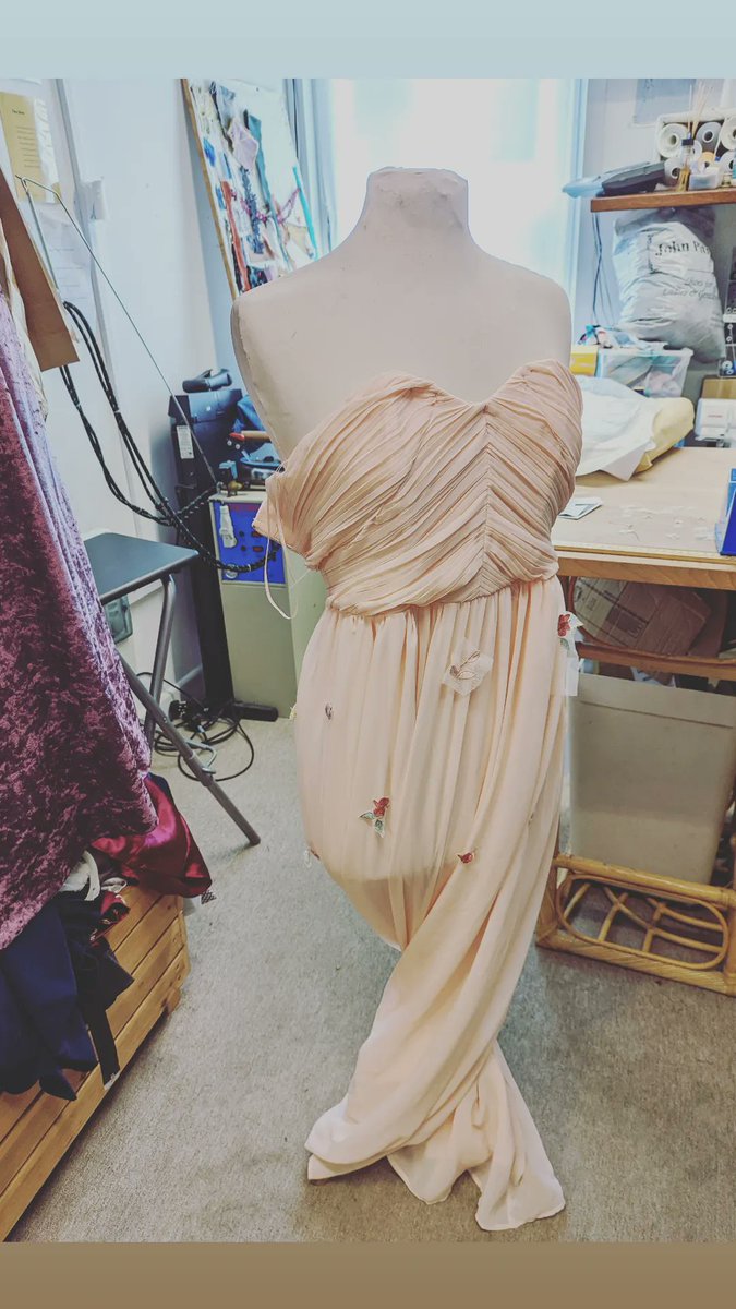 ShalizeNicholas's tweet photo. Since 2013 upcycling is our mission, stopping one dress at a time, ending up in landfill creating designs to be reimagined reworked and reloved @MadiaMatilda

https://t.co/q2WyVB3EG8

#ReduceReuseRecycle #madiamatilda #suatainablefashion #zerowaste #sustainability #stroud https://t.co/wsHp0PRvvv