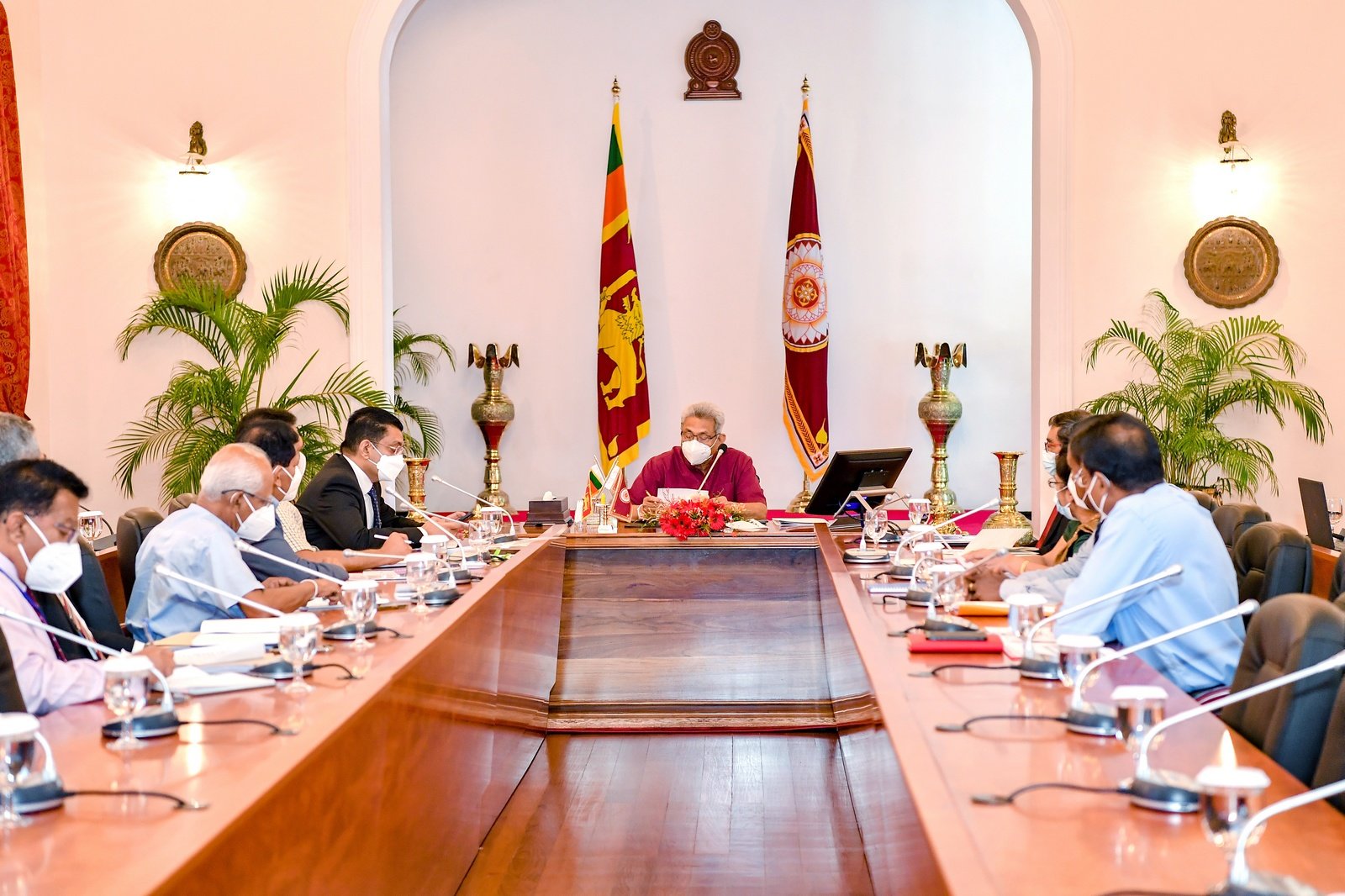 இலங்கையின் நிலை தொடர்பில் ஜனாதிபதி பல்வேறு மட்ட கலந்துரையாடல்-President-Gotabaya-Rajapaksa-Held-Several-Meeting-with-Officials