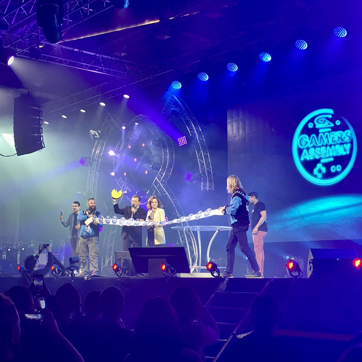 CharlesR_B's tweet photo. 🎮 La #GA2022 est officiellement ouverte ! Heureux de retrouver les joueurs, le public, les bénévoles, les @orKsGP et @Elchocobo à #Poitiers !
Il ne manque que @FredZolf mais la fête sera belle quand même 🤩 https://t.co/jibZRzcSNp