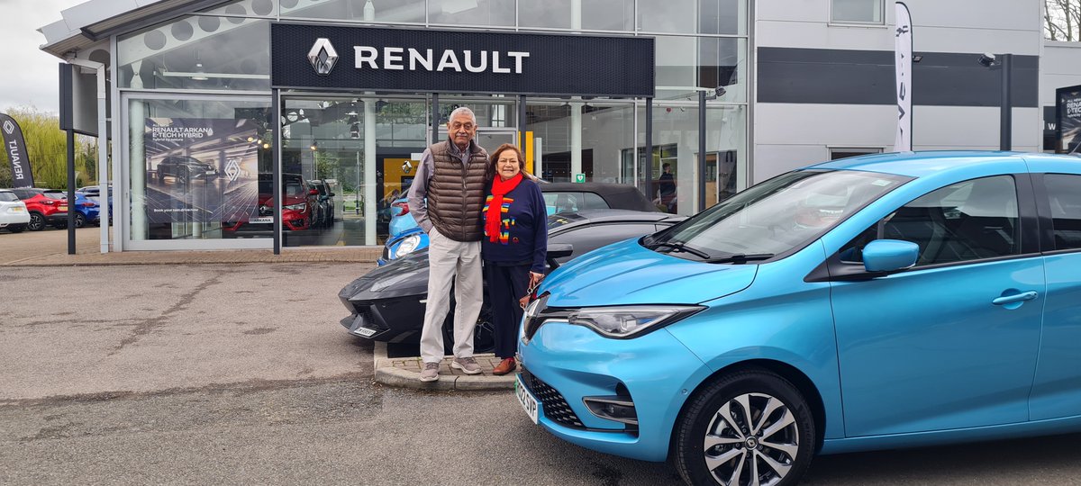 martins_group's tweet photo. Here's the Sayed’s collecting their new ZOE from Kacper in Basingstoke. Thank you for all your patience, we're happy to help with any questions about your first electric car

@MartinsGroup | #MartinsGroup
#MartinsGroupBasingstoke #renault #zoe #electirc #ev #renaultsales #newcar https://t.co/H24g5MIsML