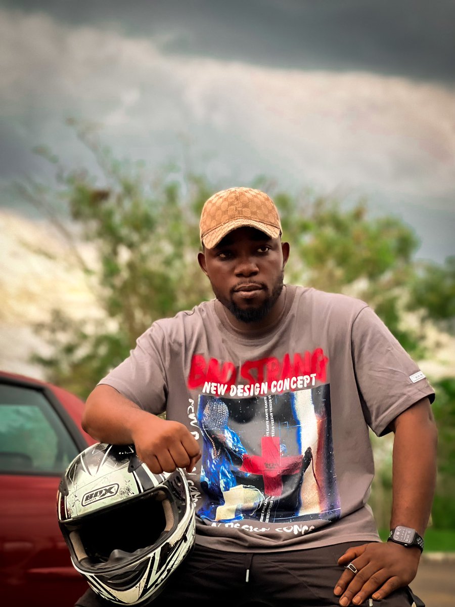 DressiDrea's tweet photo. Driftit💨💨💨 #femifalana #ronaldo #olamide #enugu #ElonMusk #zulum #fyp #race #drift https://t.co/ewnt5GyICN