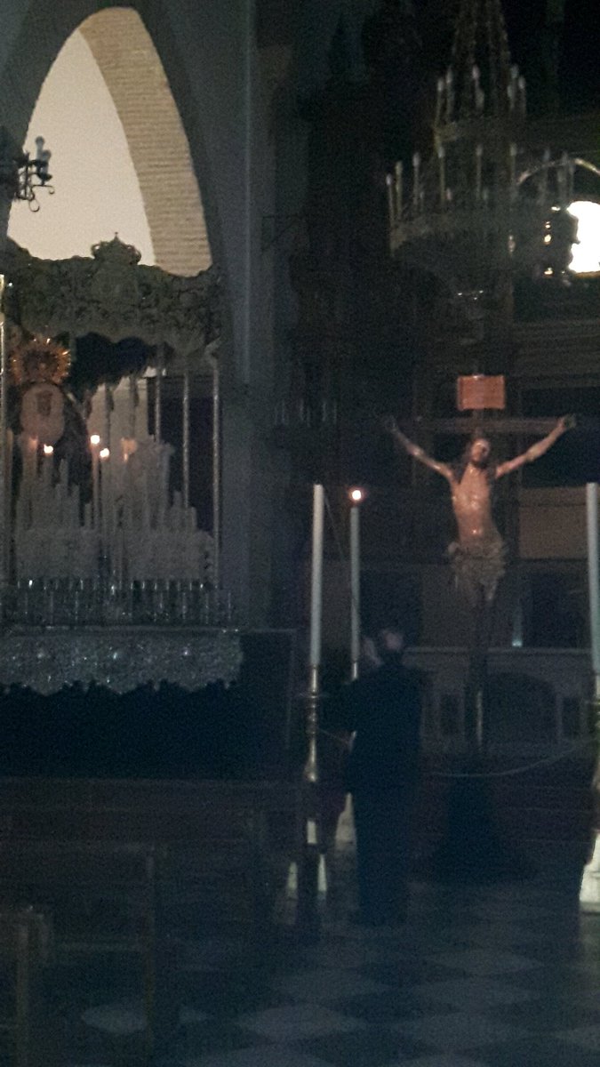carlosjmlpz's tweet photo. Hoy es un día de silencio en el que la esperanza solo habitó en el cozarón de Ella. 
#SietePalabras 
#SemanaSanta2022 
#Expiracionistas https://t.co/nmx3ap9zOU