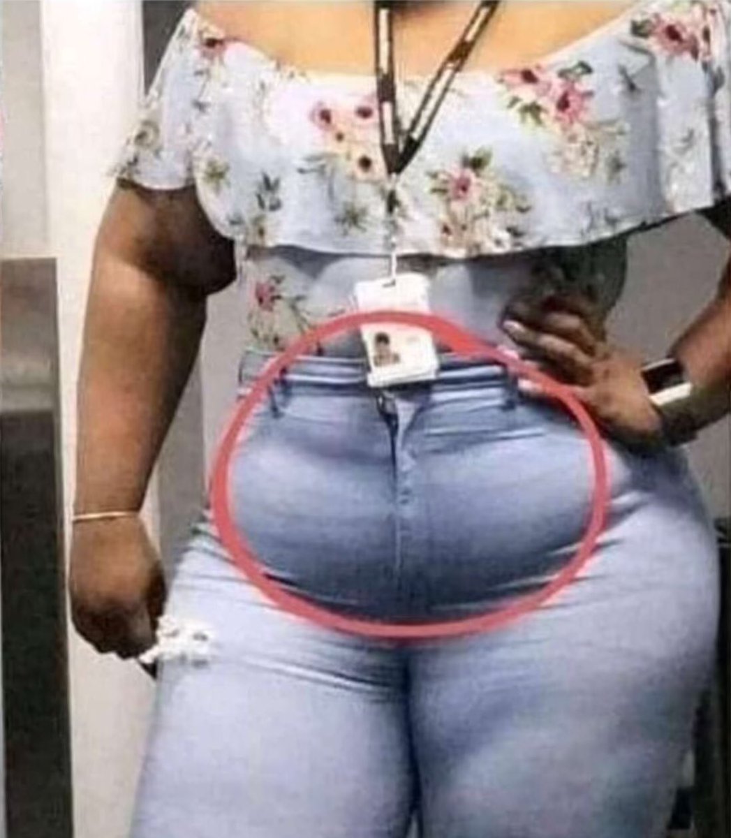 yvan_fleury's tweet photo. Nkikubona umezuku directement mumutwe hazayo kugwaye urusina😂😂😂🤭🤭 https://t.co/EuEh3eRjay