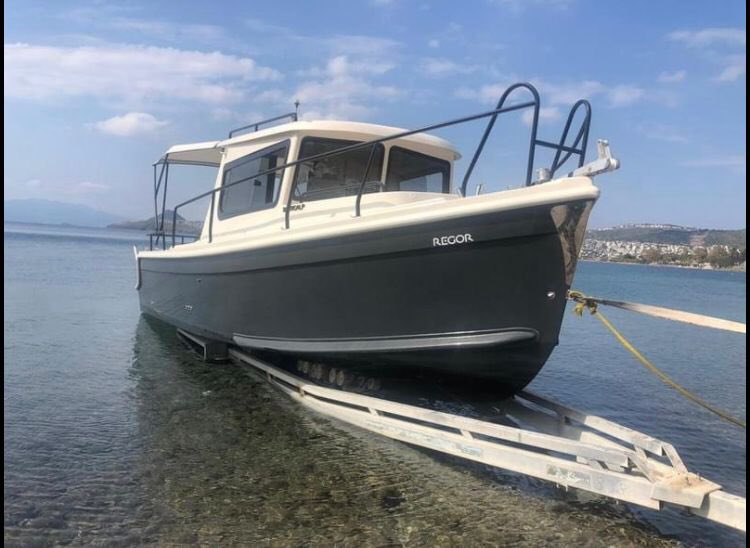 hoffmannoliv1's tweet image. Price: 35.000 Euro (Without Engine) Full Accessories Included Brand New 2022 Made in Turkey Pilothouse Style Videos Included. length: 7.70 meter  Width: 2.5 meter Single Cabin Passenger: 8 people (Max) Weight: 1500 Kg Engine Options: 100hp to 200hp. Location: Turkey