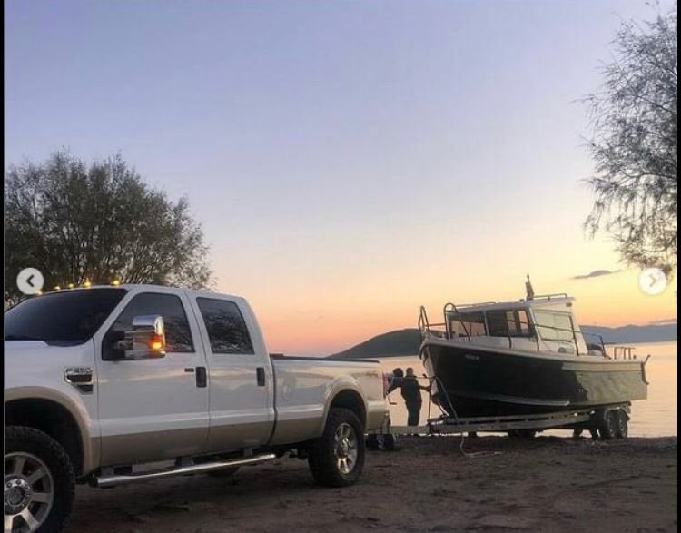 hoffmannoliv1's tweet image. Price: 35.000 Euro (Without Engine) Full Accessories Included Brand New 2022 Made in Turkey Pilothouse Style Videos Included. length: 7.70 meter  Width: 2.5 meter Single Cabin Passenger: 8 people (Max) Weight: 1500 Kg Engine Options: 100hp to 200hp. Location: Turkey