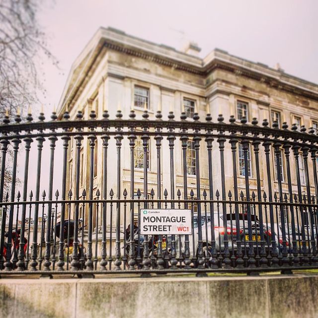 Hidden away in the quiet streets of Bloomsbury, you will be surprised to be a stones throw away from The British Museum, a short walk from Covent Garden and Shaftesbury Avenue, which is home to many of London’s best theatres.