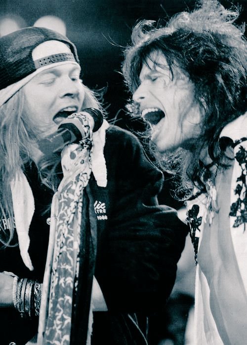Guns N' Roses every time tweet media