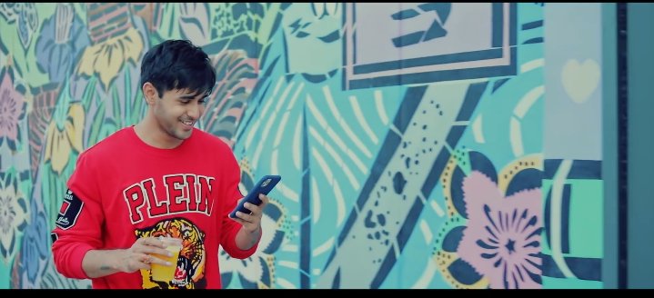 _sanamterikasam's tweet photo. First MV by #RandeepRai and #AshnoorKaur #NoorDeep
She scared him for fun, he got angry as the juice got spilled...
Main hi kyun javan ode kol,
Oh vi taan sakda ae. https://t.co/FJJZLEa6sG