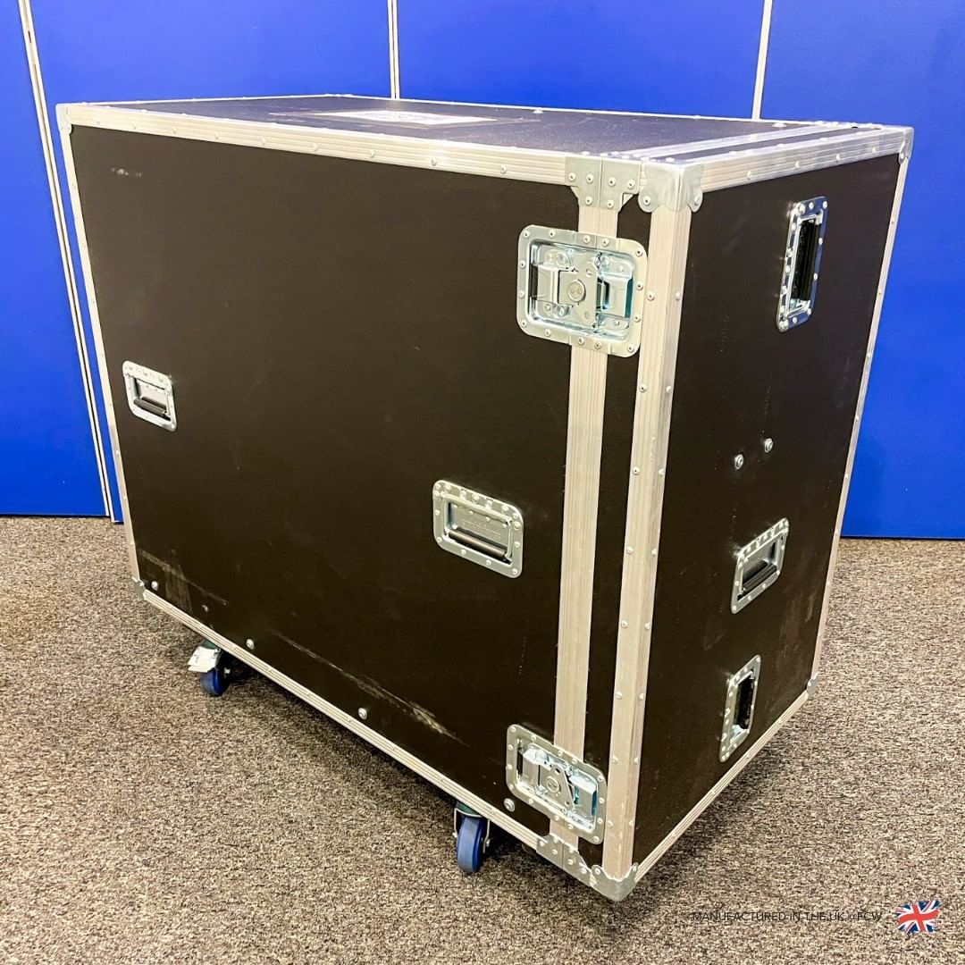 pennelcomonline's tweet photo. Ready to workout anywhere! 💪🚲 @Flightcase_WH recently created this custom @onepeloton bike case for their client
#pennelcom #pennelcomhardware #flightcase #flightcasewarehouse #flightcasebuilder #customflightcase #pelotonbike https://t.co/PgZUDpj1rP