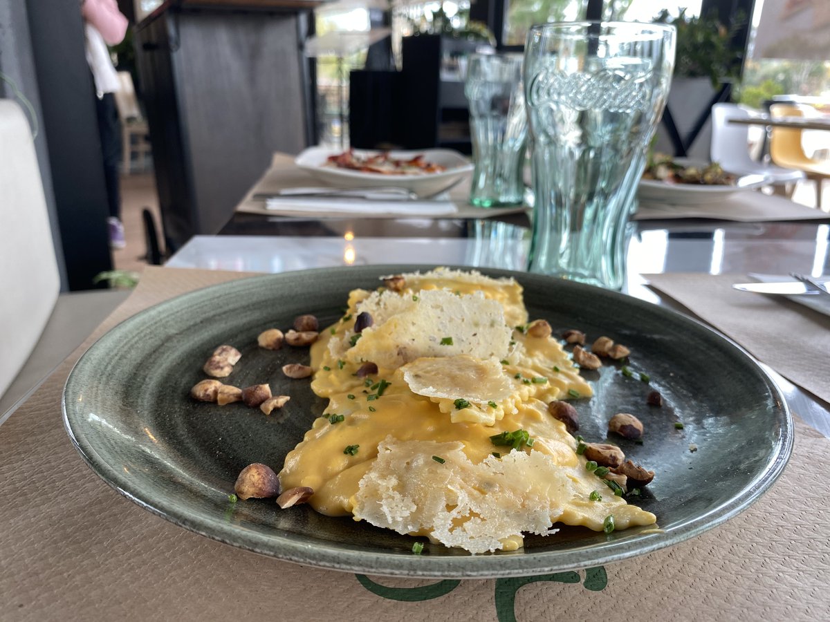 pizzajardin's tweet photo. ¿Qué te vas a pedir hoy? 😋
#photooftheday #photography #instagood #food #photo #restaurantesmadrid #madrid #madridfood #foodlover #foodstagram #foodphotography #gastromadrid #gastronomia #comidaitaliana #italianfood #pastalover #pizzalover #pizza #pizzadelivery #pasta https://t.co/AMTE4vo7mC