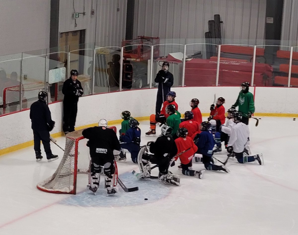 Early morning practice with some exhibition action coming up at 2pm vs <a href="/SSminorhockey/">Southern Shore Breakers (Minor)</a> at Ken Williams Southern Shore Arena! @PmhaWarriors #GoWarriors