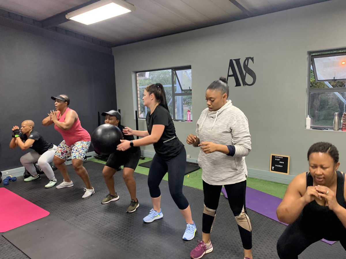 audas_vanschoor's tweet photo. IT NEVER RAINS AT
#SWEATYBOOTCAMP
Calliandra Centre,
Calliandra St, Montana, Pretoria, ๐
๐๐ผโโ๏ธ You're invited ๐๐พ
06:00 /6:30
#NoExcuses #fetchyourbody2022 #fitness #Bootcamp #FITPRIL
#functionaltraining #lifestyle #Consistency #Easter
#Avsfitness #TEAMAVS https://t.co/kFzg5U2i0a