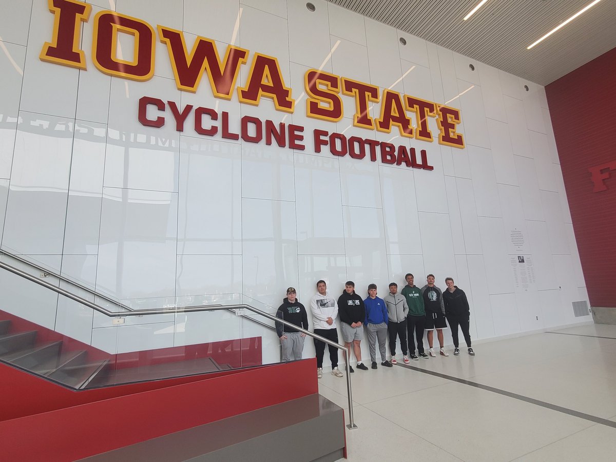 #WolverineNation Your Wolverines were able to tour the athletic facility as well as witness what an effective practice looks like. Thanks to <a href="/ISUMattCampbell/">Matt Campbell</a>  and the <a href="/ISUFootball/">IowaStateFB</a> for graciously hosting our student athletes.
#WeRWest