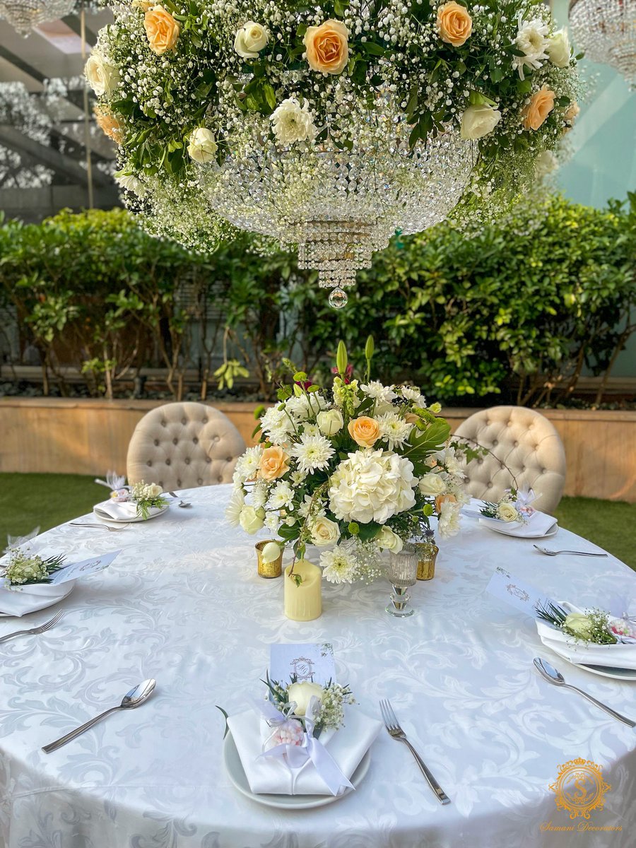 Enjoy a luxurious meal with a perfect Persian themed wedding décor.✨ 
#SamaniDecorators #themedecor #weddingdecor #persianweddings #persiandecor #decorideas #weddingdecoration #decorinspiration #inspiration #decorinspo #weddings #indianweddings #weddingday #engagementdecor