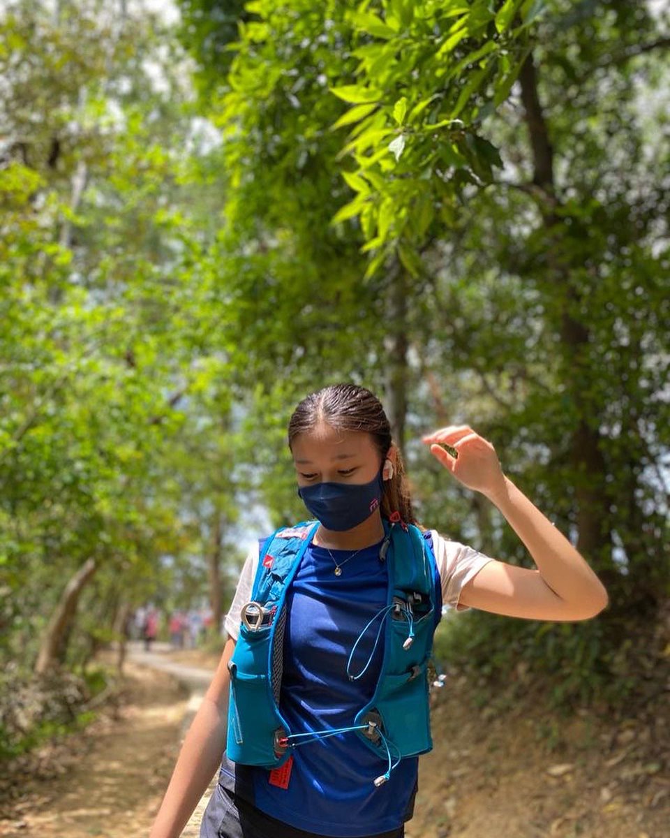 celinetam's tweet photo. happy easter holidays guys!! 🐇💫

#easter #easterholiday #hiking https://t.co/TbZw2im7Ba