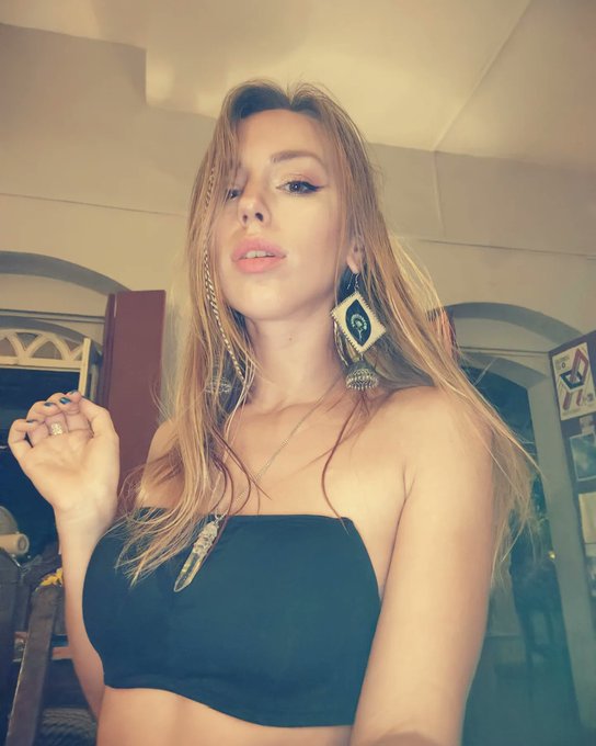 😽❤️🍉 https://t.co/arzGbxYXKx<a href="/tag/%D0%BD%D0%BE%D0%B2%D0%B0%D1%8F%D0%B0%D0%B2%D0%B0%D1%82%D0%B0%D1%80%D0%BA%D0%B0"class="tags"><span>#новаяаватарка</span></a>