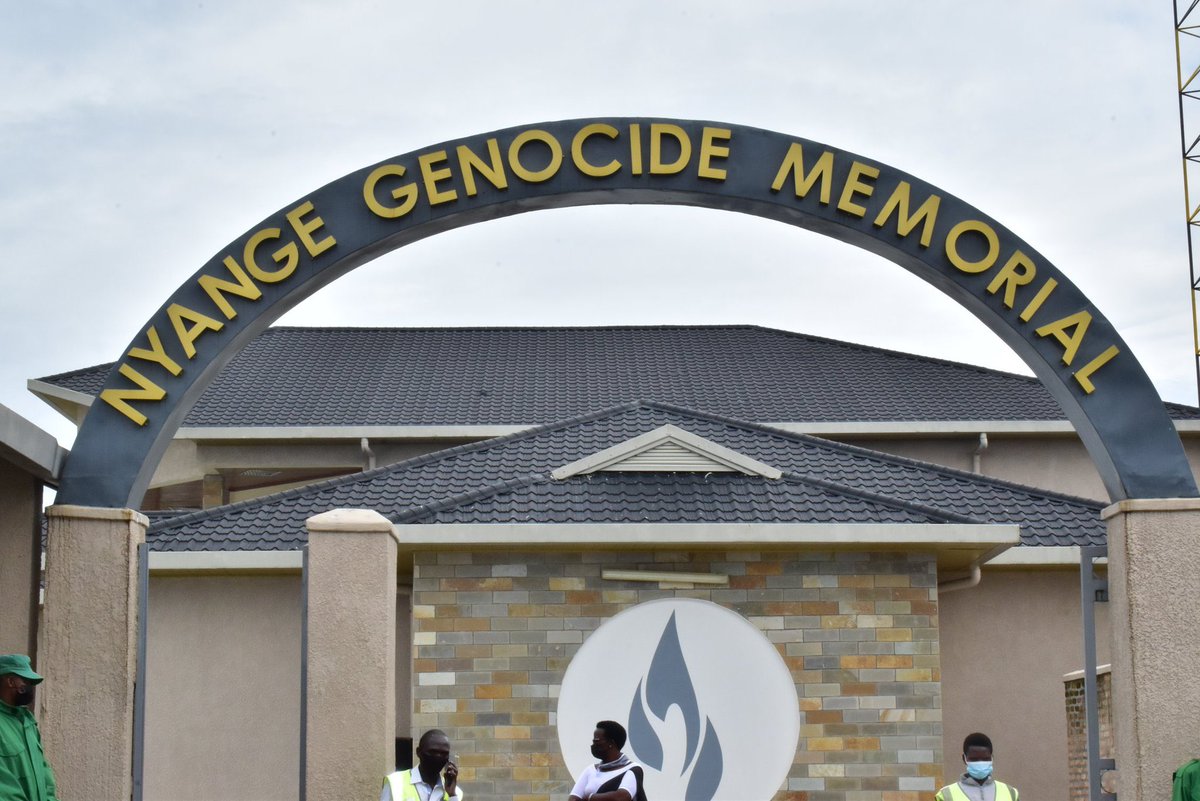 RwandaEmergency's tweet photo. Uyu munsi Minisitiri @mskayisire yifatanyije n’abarokotse, Abayobozi n’abaturage b’Akarere ka @NgororeroDistr mu gikorwa cyo #Kwibuka28 no gushyingura mu cyubahiro ku Rwibutso rwa Nyange, Abazize Jenoside yakorewe Abatutsi muri 1994. https://t.co/q0xg2oV5I0