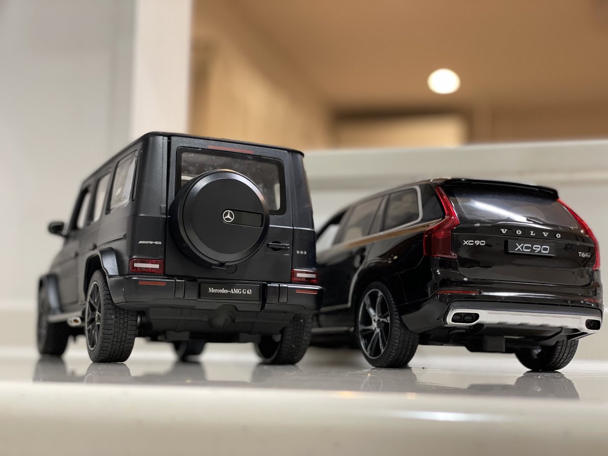 nagare_akiba's tweet photo. うむ。良き☺️
Mercedes AMG G63
vs
Volvo XC90
#114scale #ラジコン https://t.co/oZ4LTUFRYv