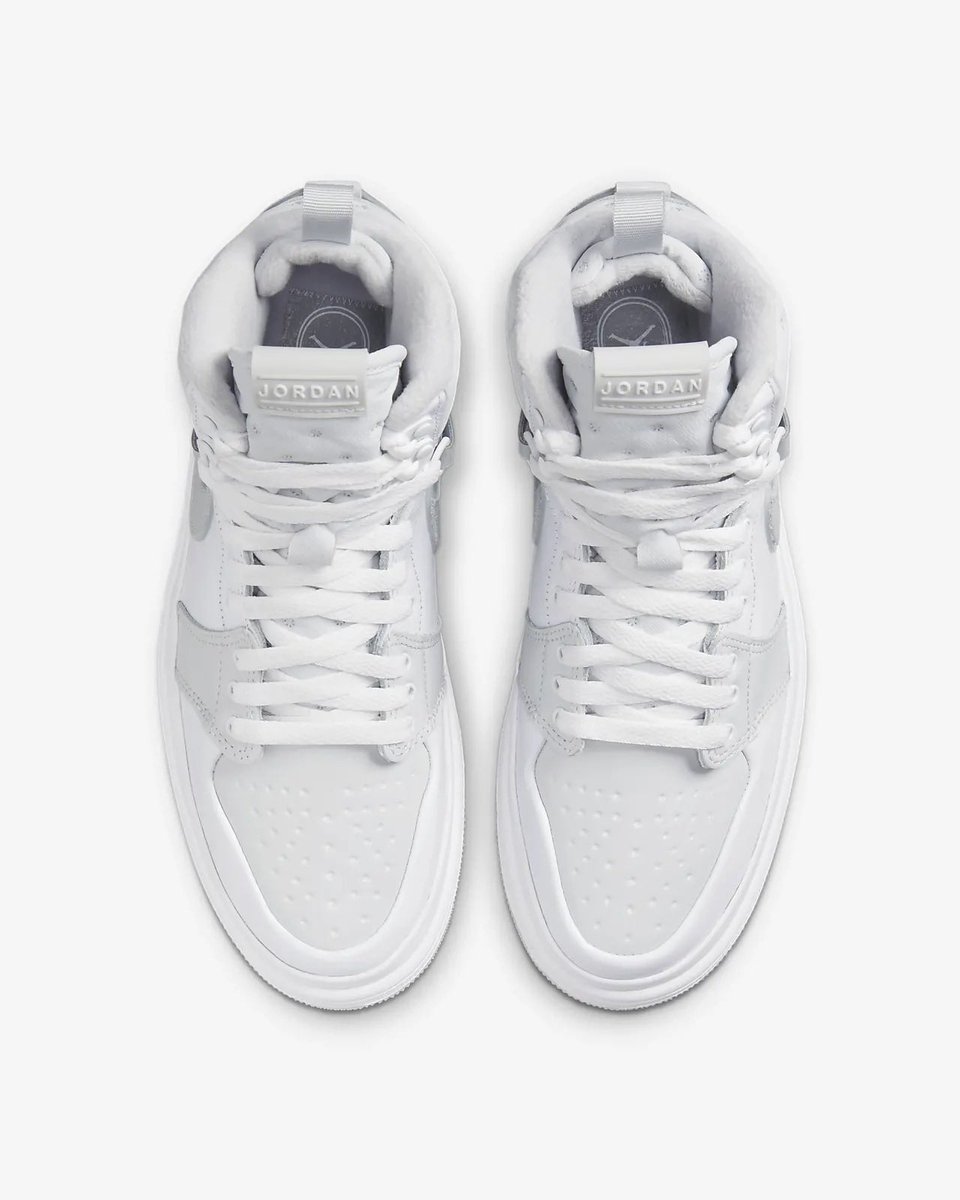 snkr_twitr's tweet photo. Few sizes restocked: WMNS Jordan 1 Acclimate ‘White/Grey Fog’

Shop -> https://t.co/Ebbyfvrqag

#AD https://t.co/BLNUtpzDU4