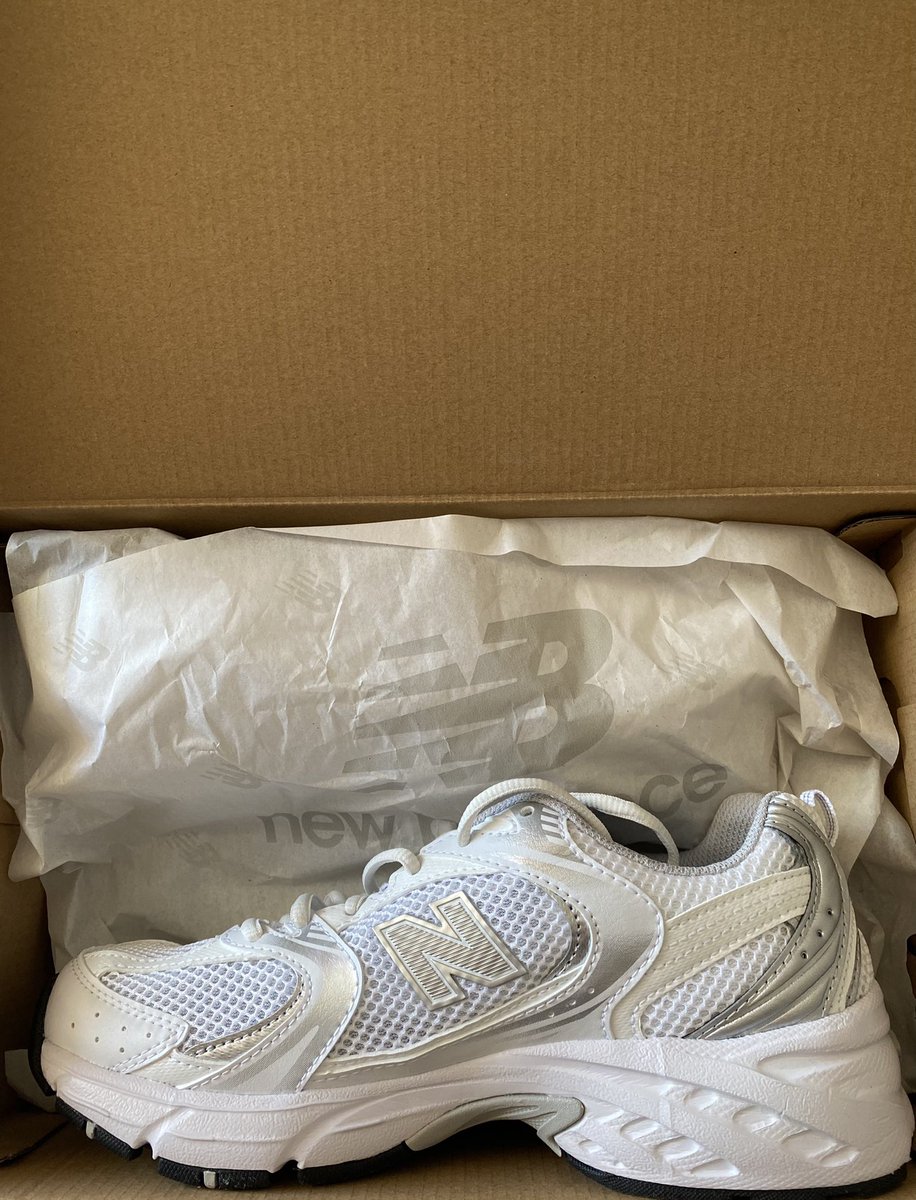 inescz06's tweet photo. @CaminoTV Merci pour le partage de la promo des @NewBalanceFR sur @ASOS , ça fait plaisir 🔥☀️ https://t.co/jezhC3zwqa