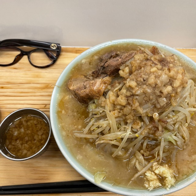 kzhal573's tweet photo. ラーメン at ラーメン工藤

妻が食べてみたいと言うので初の夫婦での来店
久しぶりのラーメンでしたが抜群に美味しかったです #RamenDays https://t.co/wnFwH6yJ28 https://t.co/xmC4rnhYQu
