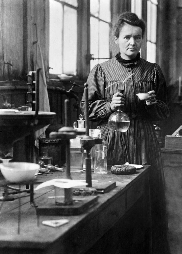 "Dans la vie, rien est craindre, tout est à comprendre". Marie Curie