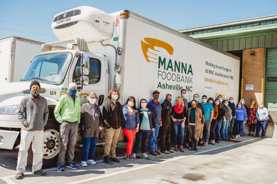 MANNAFoodBank's tweet photo. If you're looking to join our team & help secure access to food for families throughout #WNC, now is the perfect time to do so. MANNA is currently hiring multiple positions.
For more info, visit https://t.co/iHDiWfk722.
#foodislove #avl #avljob #wncjob #foodbank #feedingwnc https://t.co/lSyHTActJa