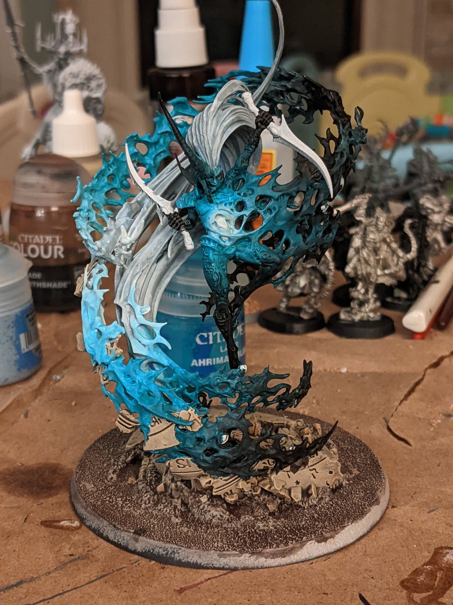 Chaosform1's tweet photo. Blended all the energy and started on the hair. Time for lots of highlights and shades #WarhammerCommunity #warhamfam #warhammer40k #warhammer #WIP #ProjectPotential #wepaintminis #minipainting https://t.co/sH3PfEsLiX
