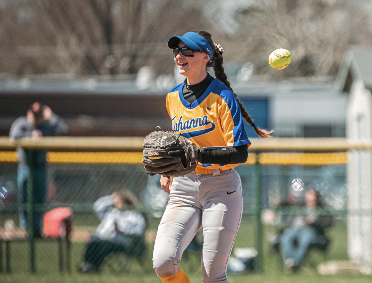 SBLiveOH's tweet photo. Vote now: Who is the top shortstop in Ohio high school softball? https://t.co/YOyZPMuato https://t.co/xDGHLeWDkA