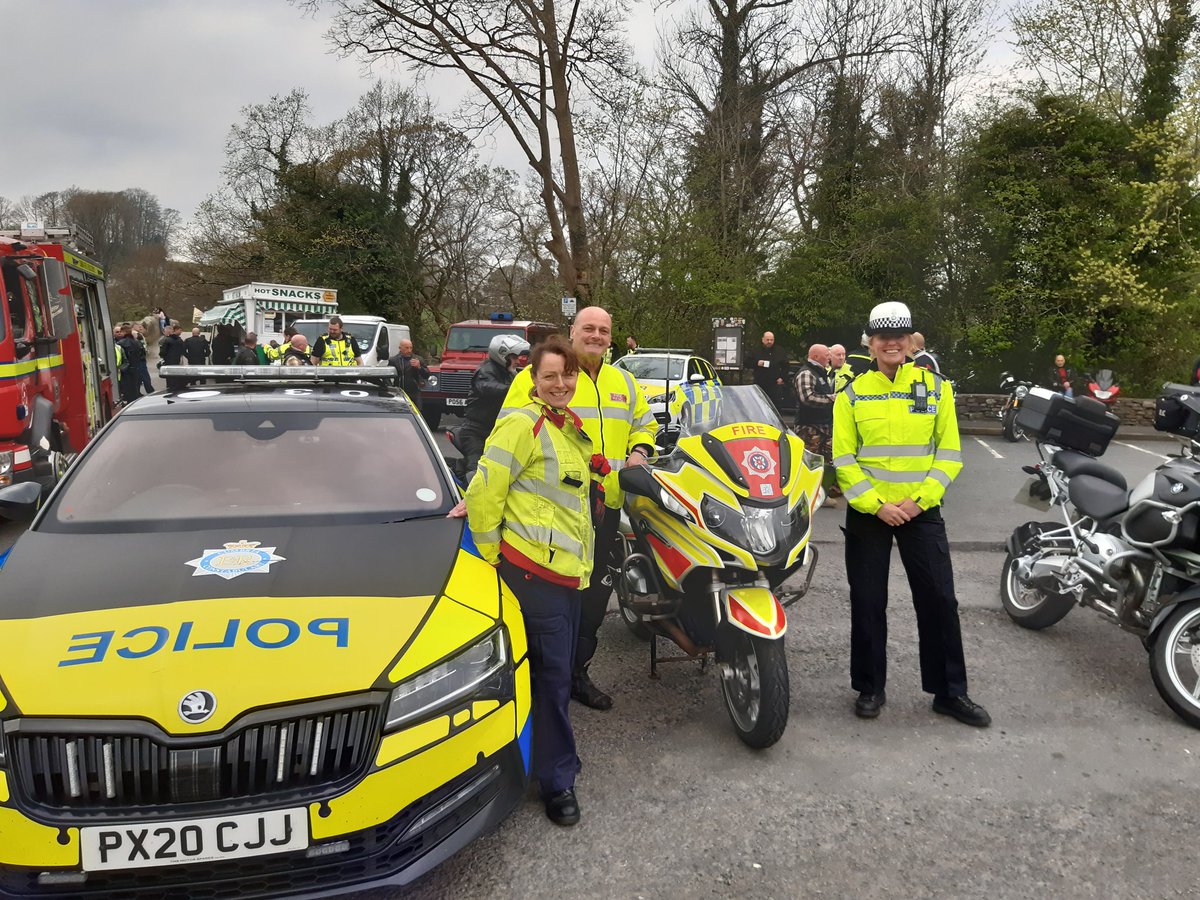 <a href="/FireBikeNY/">FireBike</a> <a href="/CumbriaRoadsPol/">Cumbria Roads Police & Firearms Support Unit.</a> <a href="/Fire_Kendal/">Kendal Fire Station</a> <a href="/NYorksRPG/">NorthYorksPolice RPG</a> <a href="/NorthYorksFire/">North Yorkshire Fire & Rescue Service</a> Cross border multi agency working to keep our roads safe for all